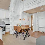 2 Bedroom Beautiful In *