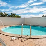 2 Bedroom Beautiful In *