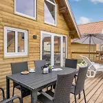 2 Bedroom Beautiful In *