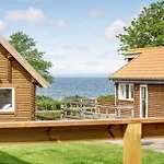 2 Bedroom Beautiful In Holiday home