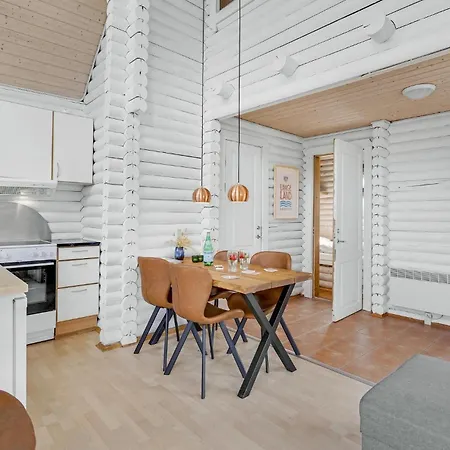 2 Bedroom Beautiful In *