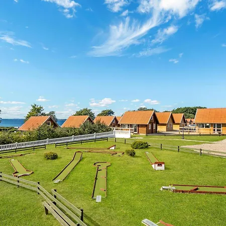 2 Bedroom Beautiful In Prázdninový dům *