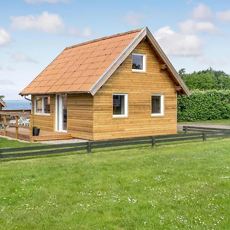 2 Bedroom Beautiful In *