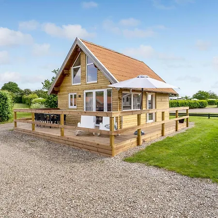 Holiday home 2 Bedroom Beautiful In Tranekaer