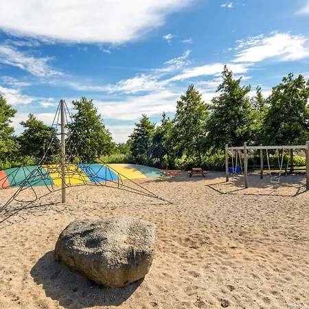 2 Bedroom Beautiful In Prázdninový dům Tranekær