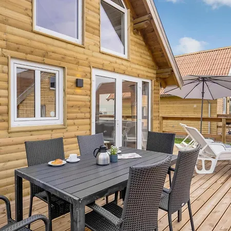 2 Bedroom Beautiful In *