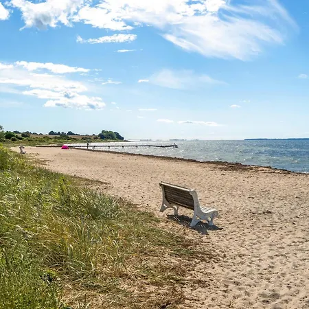 Prázdninový dům 2 Bedroom Beautiful In Tranekær