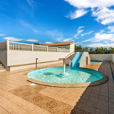 2 Bedroom Beautiful In Tranekær