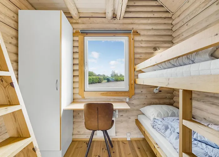 Holiday home 2 Bedroom Beautiful In Tranekaer