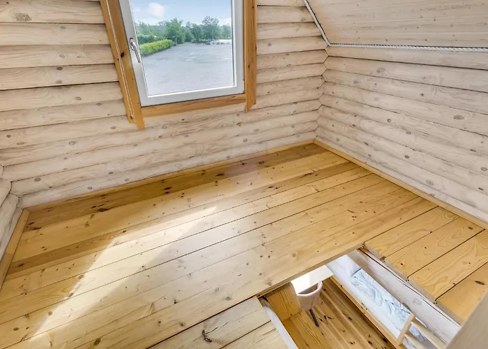 2 Bedroom Beautiful In