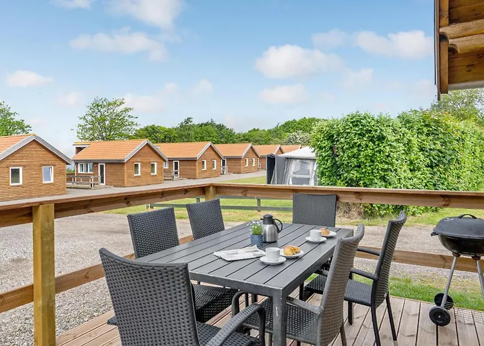 2 Bedroom Beautiful In Tranekaer