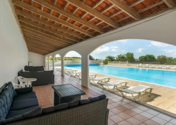 2 Bedroom Beautiful In Holiday home