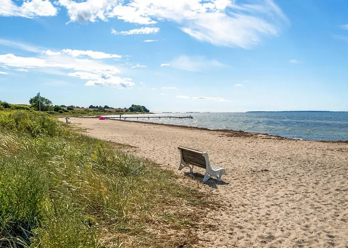 Holiday home 2 Bedroom Beautiful In Tranekaer